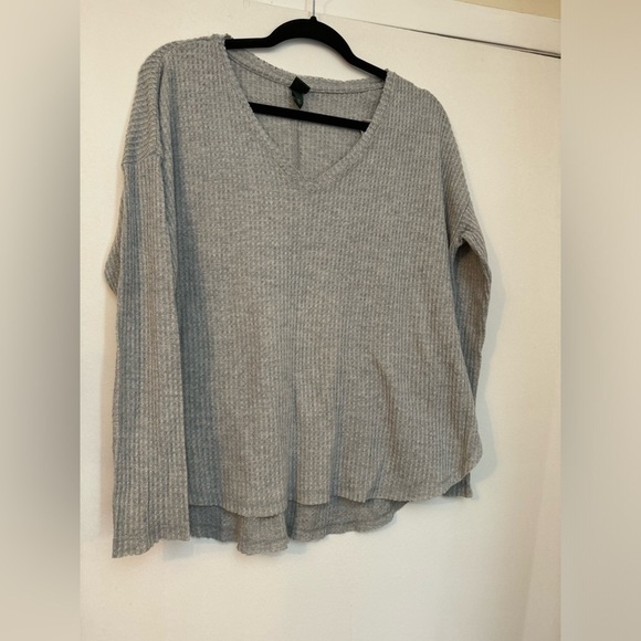 Wild fable grey oversized long sleeve t-shirt size XS - Picture 2 of 7